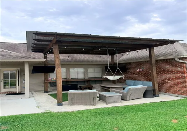 Photo 2 of Single family home for sale at 13795 Shady Holw Dr, Denham Springs, LA 70726 | MLS# 2561739 | Listing updated on 2026-08-23
