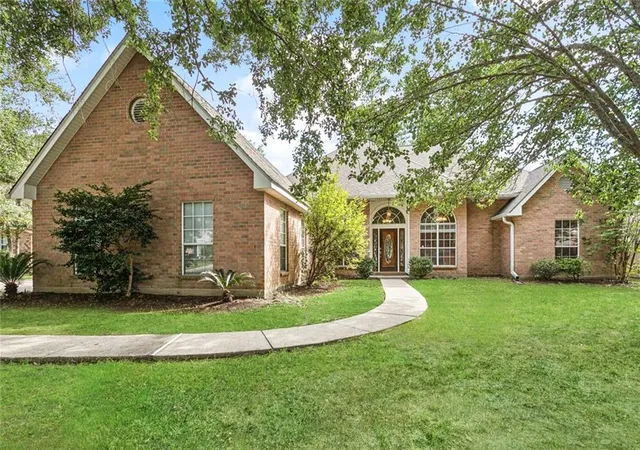 Photo 2 of Single family home for sale at 200 Leeds Dr, Slidell, LA 70461 | MLS# 2565640 | Listing updated on 2026-08-25