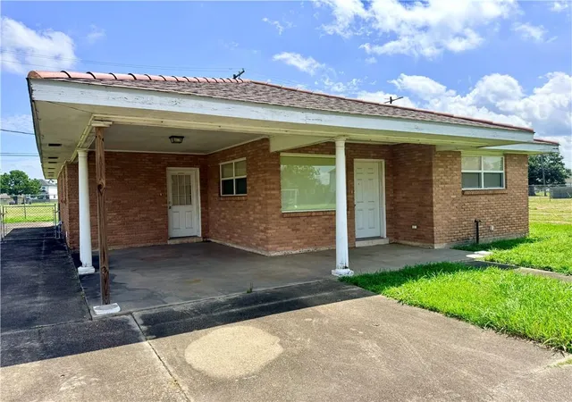 1st image of 7517 Patricia St, Arabi, LA 70032 | MLS# 2565568