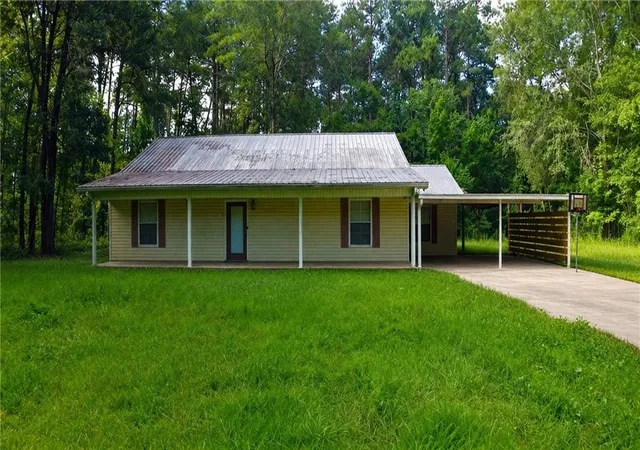 Photo 1 of Single family home for sale at 16342 Johns Dr, Tickfaw, LA 70466 | MLS# 2565670 | Listing updated on 2026-08-21