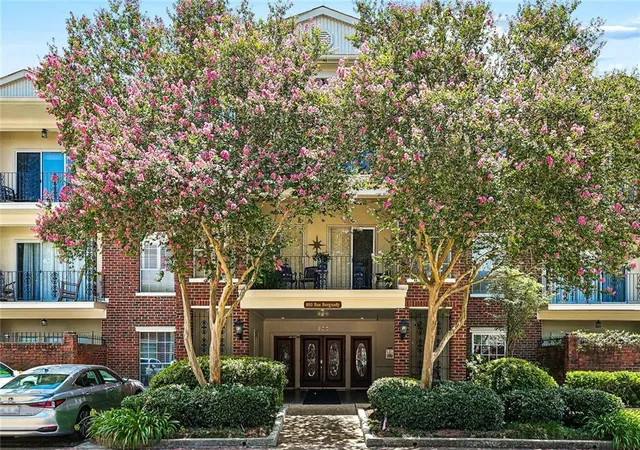 1st image of 800 Rue Burgundy St #123, Metairie, LA 70005 | MLS# 2565497