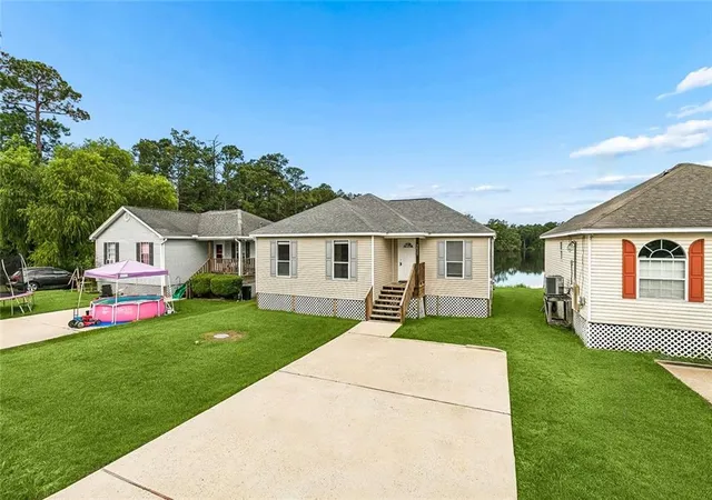 Photo 1 of Single family home for sale at 56327 Frank Pichon Rd, Slidell, LA 70458 | MLS# 2565946 | Listing updated on 2026-08-13