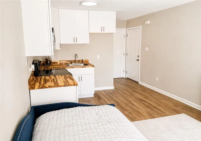 Listing Photo 4 - Condo for sale in building located at 4854 Pontchartrain Dr, Slidell, LA 70458 - Unit #17