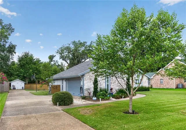Photo 3 of Sale Pending at 103 Sheila Ct, Luling, LA 70070 | MLS# 2566207 | Listing updated on 2026-08-10