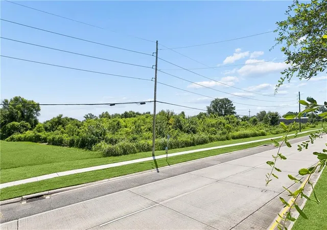 3rd image of 5635 E Judge Perez Dr, Violet, LA 70092 | MLS# 2566484