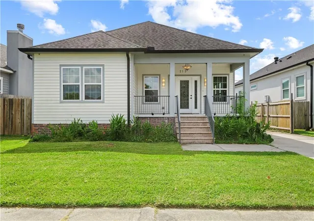 1st image of 213 Beaver Dr, Arabi, LA 70032 | MLS# 2563858