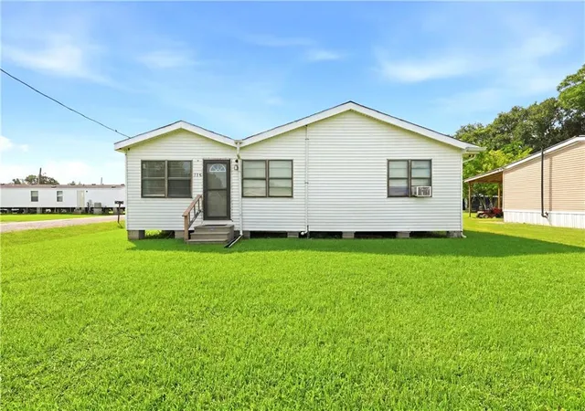 Photo 1 of Single family home for sale at 130 Shirley St, Houma, LA 70364 | MLS# 2566355 | Listing updated on 2026-08-10