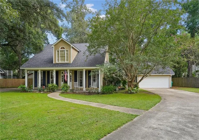 2nd image of 205 Branch Ln, Mandeville, LA 70448 | MLS# 2566406