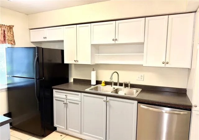 Photo 4 of Condo for sale at 4093 Division St #4093, Metairie, LA 70002 | MLS# 2566728 | Listing updated on 2026-08-14