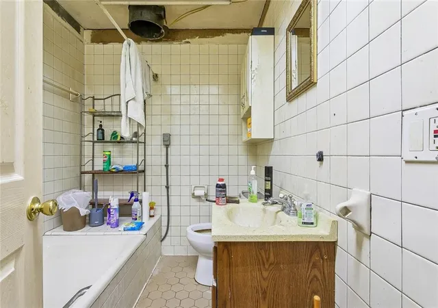 15th image of 2514 Victor St, Chalmette, LA 70043 | MLS# 2566776