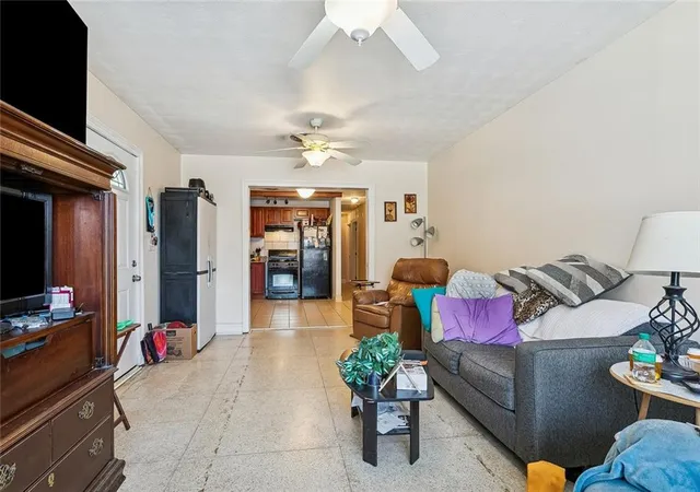 3rd image of 2514 Victor St, Chalmette, LA 70043 | MLS# 2566776