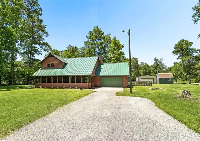 Photo 2 of Single family home for sale at 26294 Cloverland Rd, Lacombe, LA 70445 | MLS# 2564773 | Listing updated on 2026-08-12
