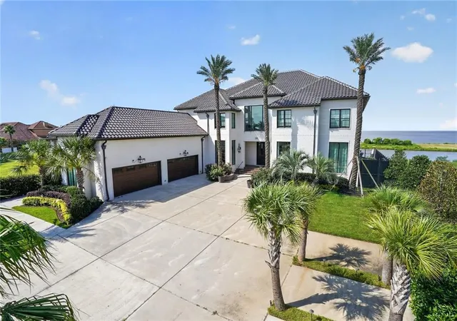 Photo 3 of Single family home for sale at 1480 Lakeshore Blvd, Slidell, LA 70461 | MLS# 2566749 | Listing updated on 2026-10-05