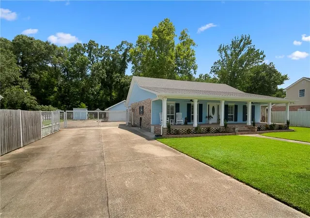 4th image of 908 South Lake Ct, Violet, LA 70092 | MLS# 2566879