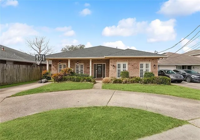 Photo 1 of Single family home for sale at 5016 Wilson Dr, Metairie, LA 70003 | MLS# 2566995 | Listing updated on 2026-08-23