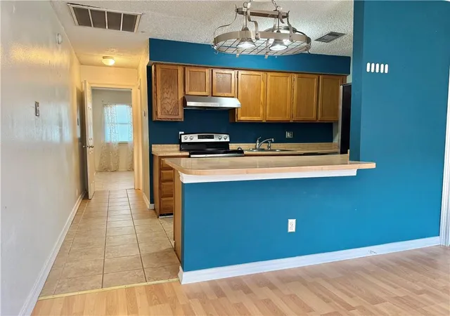 Listing Photo 5 - Condo for sale in building located at 4636 Ponchartrain Dr, Slidell, LA 70458 - Unit #E