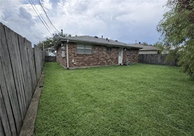 Listing Photo 4 - Condo for sale in building located at 2601 03 Wytchwood Dr, Metairie, LA 70003