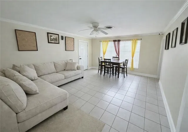Listing Photo 5 - Condo for sale in building located at 2601 03 Wytchwood Dr, Metairie, LA 70003