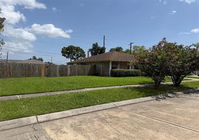 2nd image of 2401 Creely Dr, Chalmette, LA 70043 | MLS# 2567119