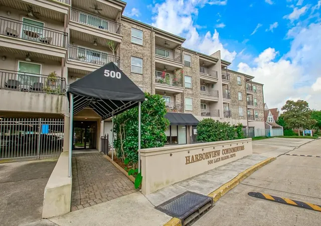 Photo 3 of Condo for sale at 500 Lake Marina Dr #420, New Orleans, LA 70124 | MLS# 2558930 | Listing updated on 2026-08-16