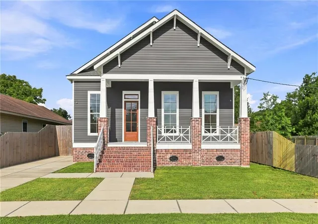 Photo 1 of Single family home for sale at 5114 Eastern St, New Orleans, LA 70122 | MLS# 2566586 | Listing updated on 2026-08-19