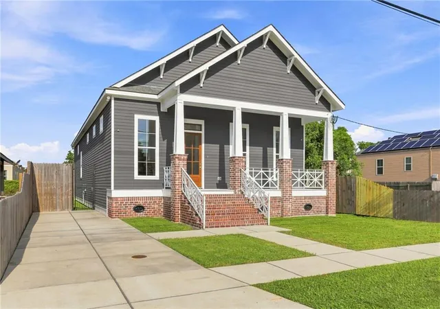 Photo 3 of Single family home for sale at 5114 Eastern St, New Orleans, LA 70122 | MLS# 2566586 | Listing updated on 2026-08-19