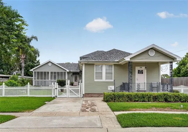 2nd image of 3749 Bauvais St, Metairie, LA 70001 | MLS# 2567415