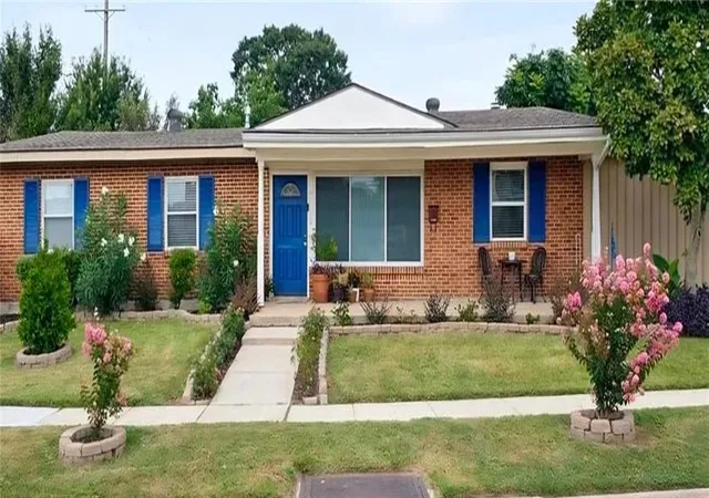 Photo 1 of Single family home for sale at 2200 Elizabeth St, Metairie, LA 70003 | MLS# 2567428 | Listing updated on 2026-08-17