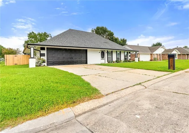 Photo 2 of Single family home for sale at 154 Presque Isle Dr, Houma, LA 70363 | MLS# 2567556 | Listing updated on 2026-08-19