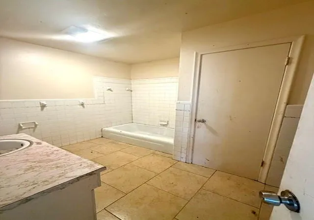 Photo 3 of Single family home for sale at 2212 Delaware Ave, Kenner, LA 70065 | MLS# 2567730 | Listing updated on 2026-08-24