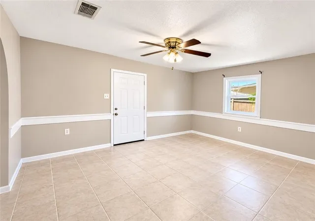Photo 2 of Single family home for sale at 3568 E Loyola Dr, Kenner, LA 70065 | MLS# 2567891 | Listing updated on 2026-08-21