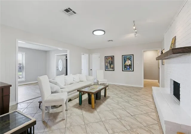 Photo 3 of Single family home for sale at 3609 W Grandlake Blvd, Kenner, LA 70065 | MLS# 2568013 | Listing updated on 2026-08-15