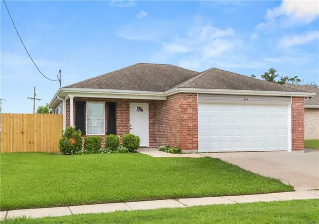 Photo 1 of Single family home for sale at 665 Helis St, Westwego, LA 70094 | MLS# 2567262 | Listing updated on 2026-08-23