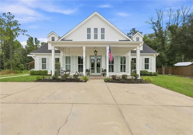 Photo 1 of Single family home for sale at 21333 Clear Crk Rd, Abita Springs, LA 70420 | MLS# 2568266 | Listing updated on 2026-08-17