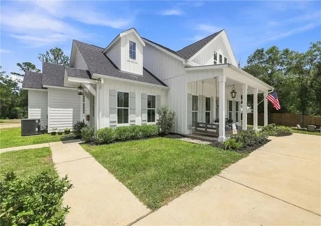 Photo 2 of Single family home for sale at 21333 Clear Crk Rd, Abita Springs, LA 70420 | MLS# 2568266 | Listing updated on 2026-08-17