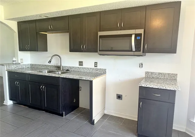 Photo 3 of Sale Pending at 11 Ridgewood Dr, La Place, LA 70068 | MLS# 2566457 | Listing updated on 2026-08-20