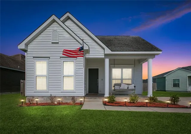 Photo 2 of Single family home for sale at 2664 Cedar Crk St, Marrero, LA 70072 | MLS# 2568367 | Listing updated on 2026-08-15
