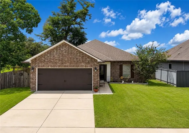 Photo 43 of Sale Pending at 404 Ashton Oaks Ln, Luling, LA 70070 | MLS# 2564925 | Listing updated on 2026-08-20