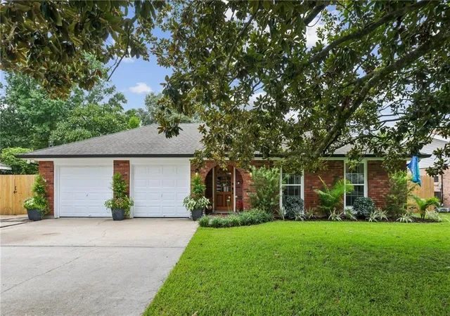 1st image of 192 Cindy Lou Pl, Mandeville, LA 70448 | MLS# 2568443