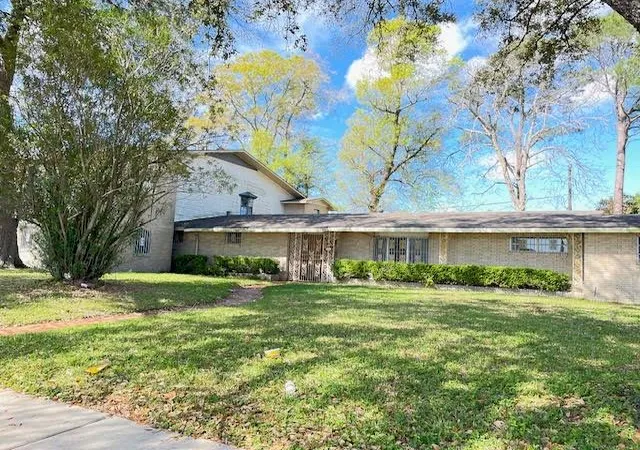 2nd image of 1000 Westwood Dr, Marrero, LA 70072 | MLS# 2568636