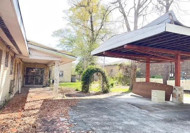 Photo 3 of Single family home for sale at 1000 Westwood Dr, Marrero, LA 70072 | MLS# 2568636 | Listing updated on 2026-08-11