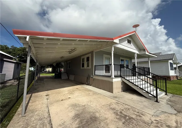 Photo 16 of Single family home for sale at 1906 S Bayou Dr, Golden Meadow, LA 70357 | MLS# 2568602 | Listing updated on 2026-08-22