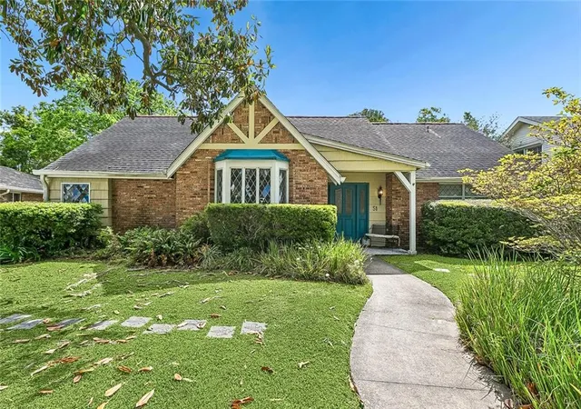 Photo 2 of Sale Pending at 51 Imperial Wood Dr, Harahan, LA 70123 | MLS# 2568604 | Listing updated on 2026-08-16