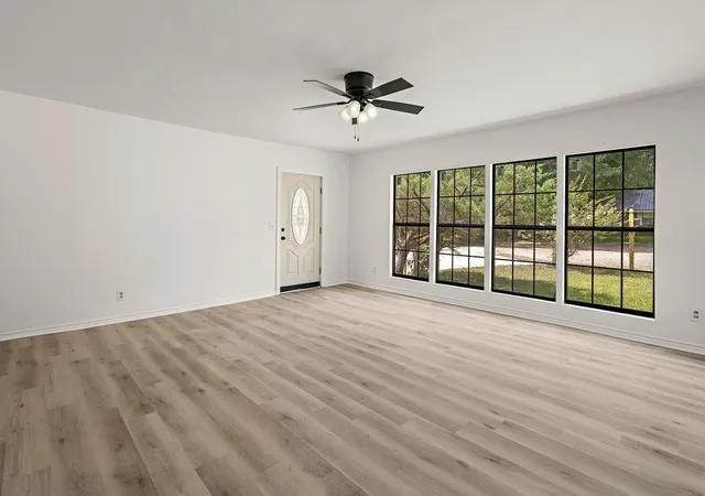Photo 3 of Single family home for sale at 702 Davenport Ave, Bogalusa, LA 70427 | MLS# 2568599 | Listing updated on 2026-09-23