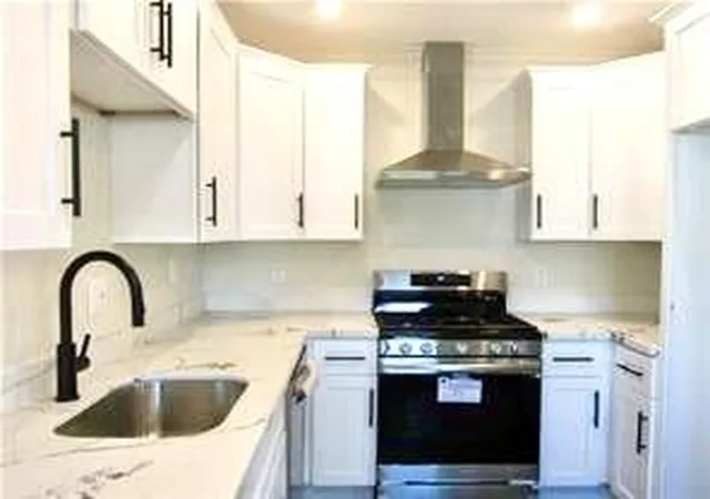 Photo 3 of Single family home for sale at 6720 Merle St, Metairie, LA 70003 | MLS# 2568837 | Listing updated on 2026-08-18