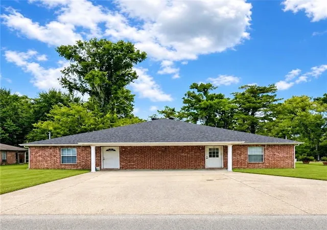 1st image of 502 Idlewild Dr, Houma, LA 70364 | MLS# 2568597