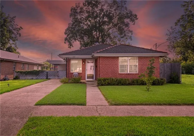 Photo 3 of Single family home for sale at 1917 Idaho Ave, Kenner, LA 70062 | MLS# 2568909 | Listing updated on 2026-08-23