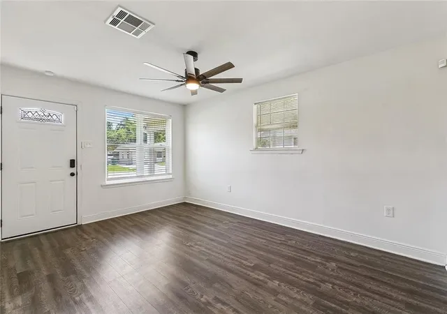 Photo 3 of Single family home for sale at 1536 Redwood Dr, Harvey, LA 70058 | MLS# 2568810 | Listing updated on 2026-10-02