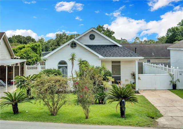 Photo 3 of Single family home for sale at 6703 Patterson Dr, New Orleans, LA 70131 | MLS# 2564721 | Listing updated on 2026-08-18