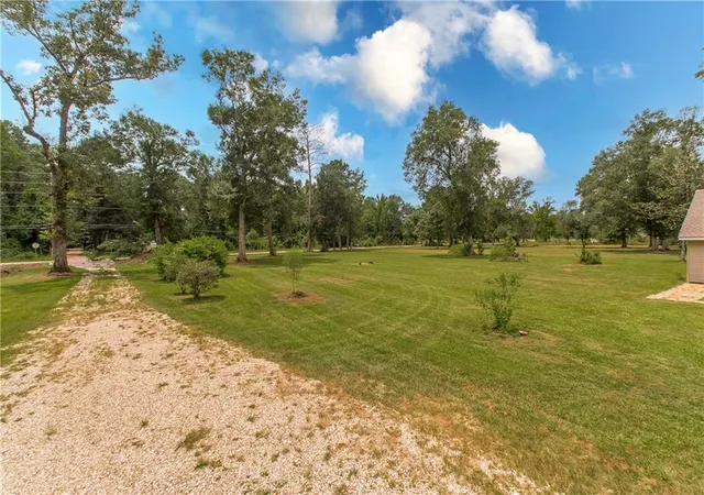 Photo 2 of Single family home for sale at 20191 Weinberger Rd, Ponchatoula, LA 70454 | MLS# 2568944 | Listing updated on 2026-08-06